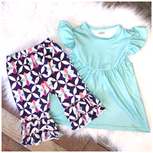 Load image into Gallery viewer, Plum Geo Shirt Set
