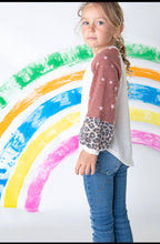 Load image into Gallery viewer, Star &amp; Animal Print long sleeve top
